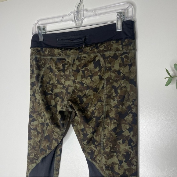 Lululemon Run Inspire Crop II Leggings 23” Mystic Jungle Fatigue Green Size 6 - Picture 9 of 9